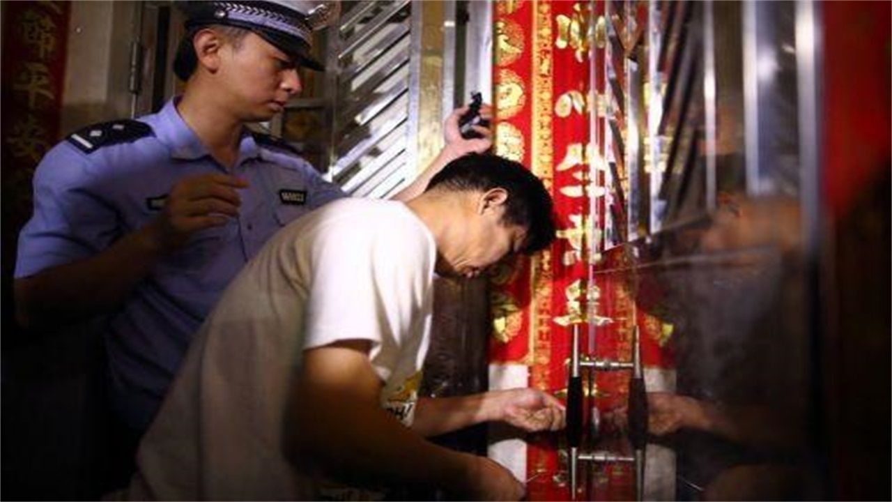 黔西南请开锁师傅开了锁后，师傅为什么一般都不进门，就算主人请也不进去？